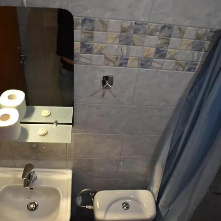 Нощувка със закуска (B & B) Thalassion