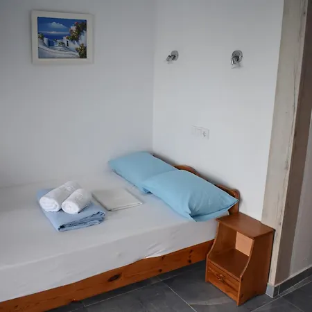 Нощувка със закуска (B & B) Thalassion 3*